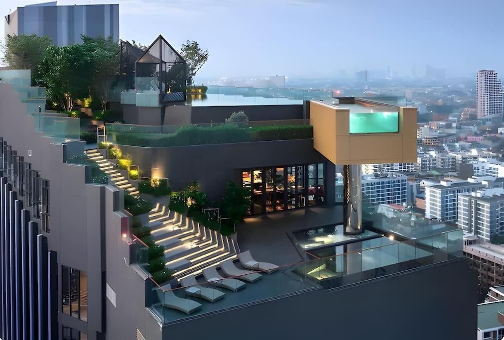 อพาร์ทเม้น In Downtown And Rooftop Pool In