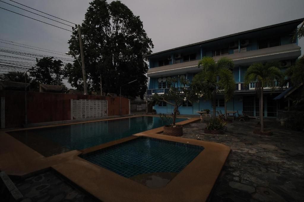 Oyo 1004 Naklua Mansion โรงแรม
