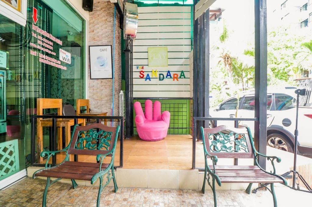 โรงแรม Oyo 146 Rivana Boutique By Sandara