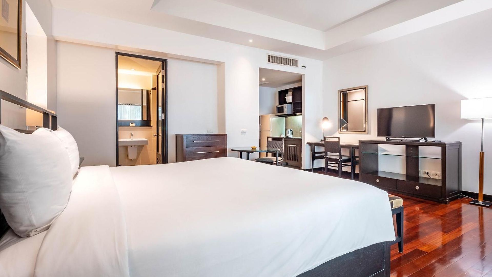 อพาร์ตโฮเทล Luxe 3*