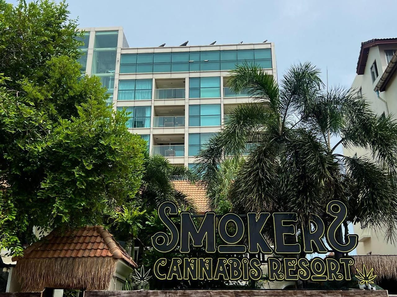 รีสอร์ท Smokers Pattaya