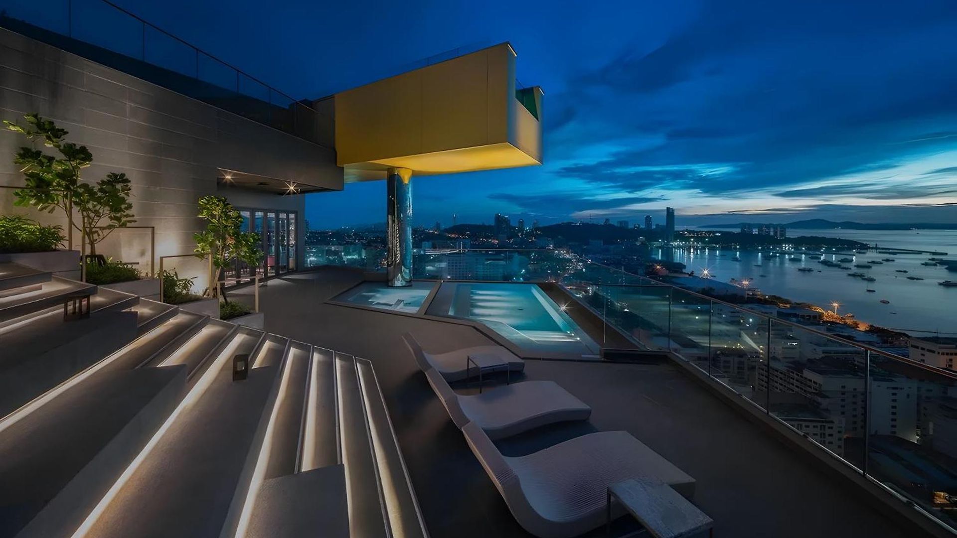 With Roof Pool อพาร์ทเม้น *