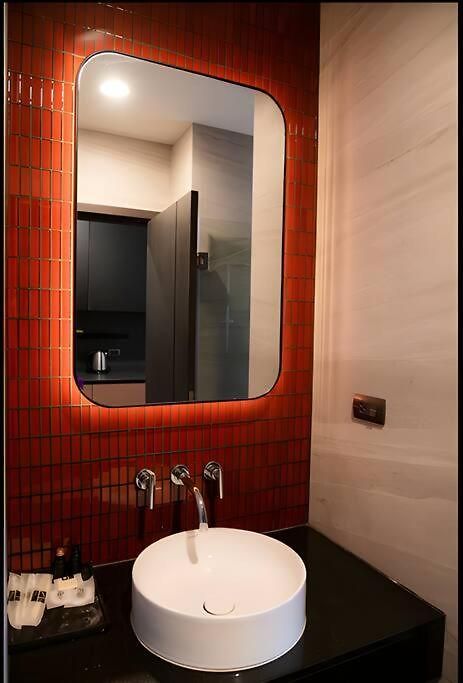 อพาร์ทเม้น With Roof Pool