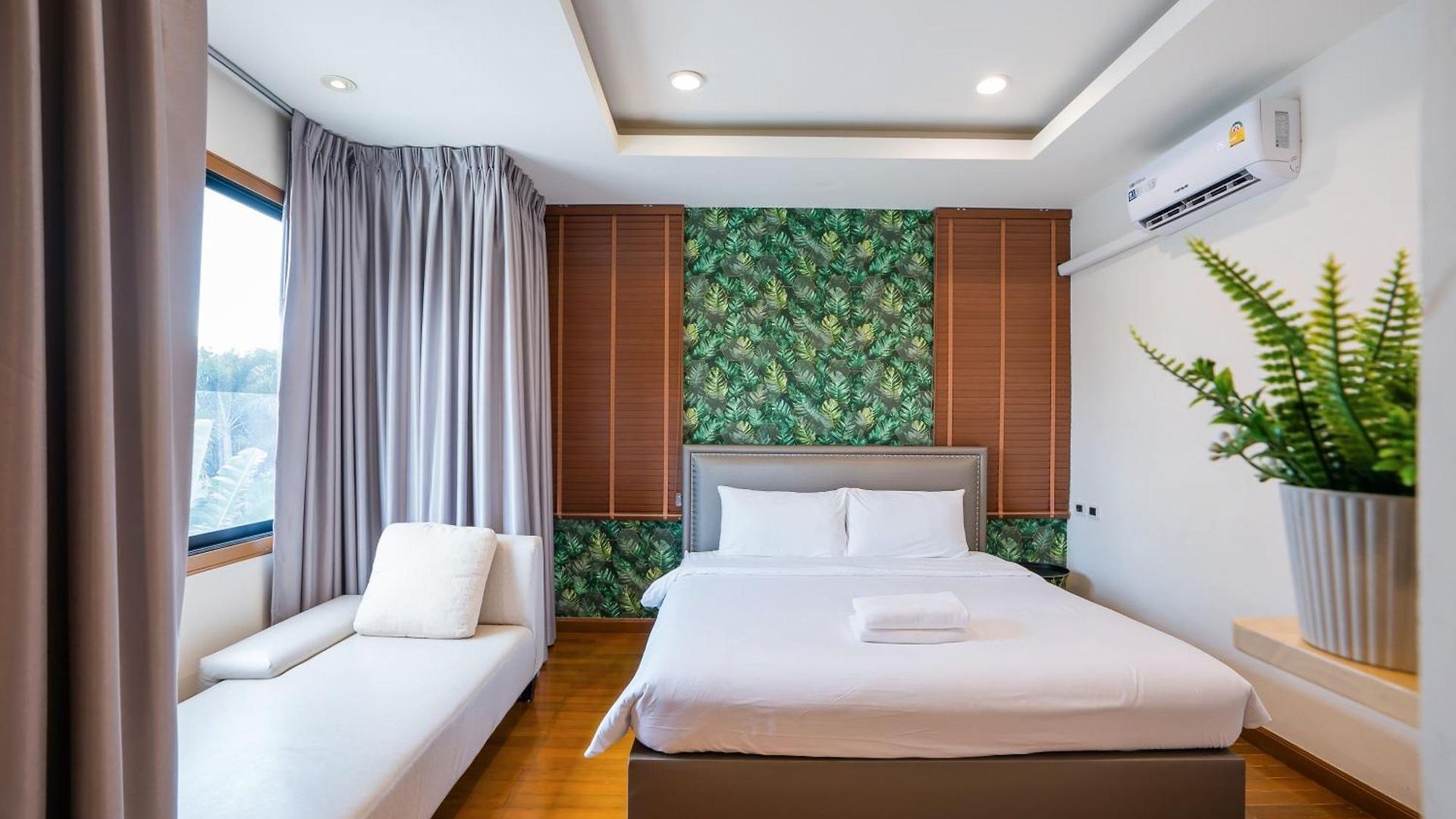 Amazing Natcha Pattaya