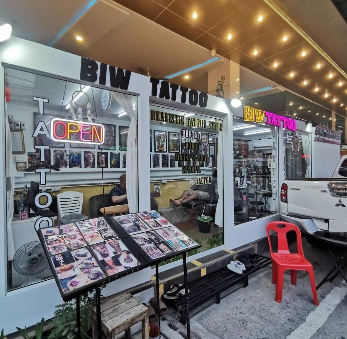 โรงแรม The One 2*