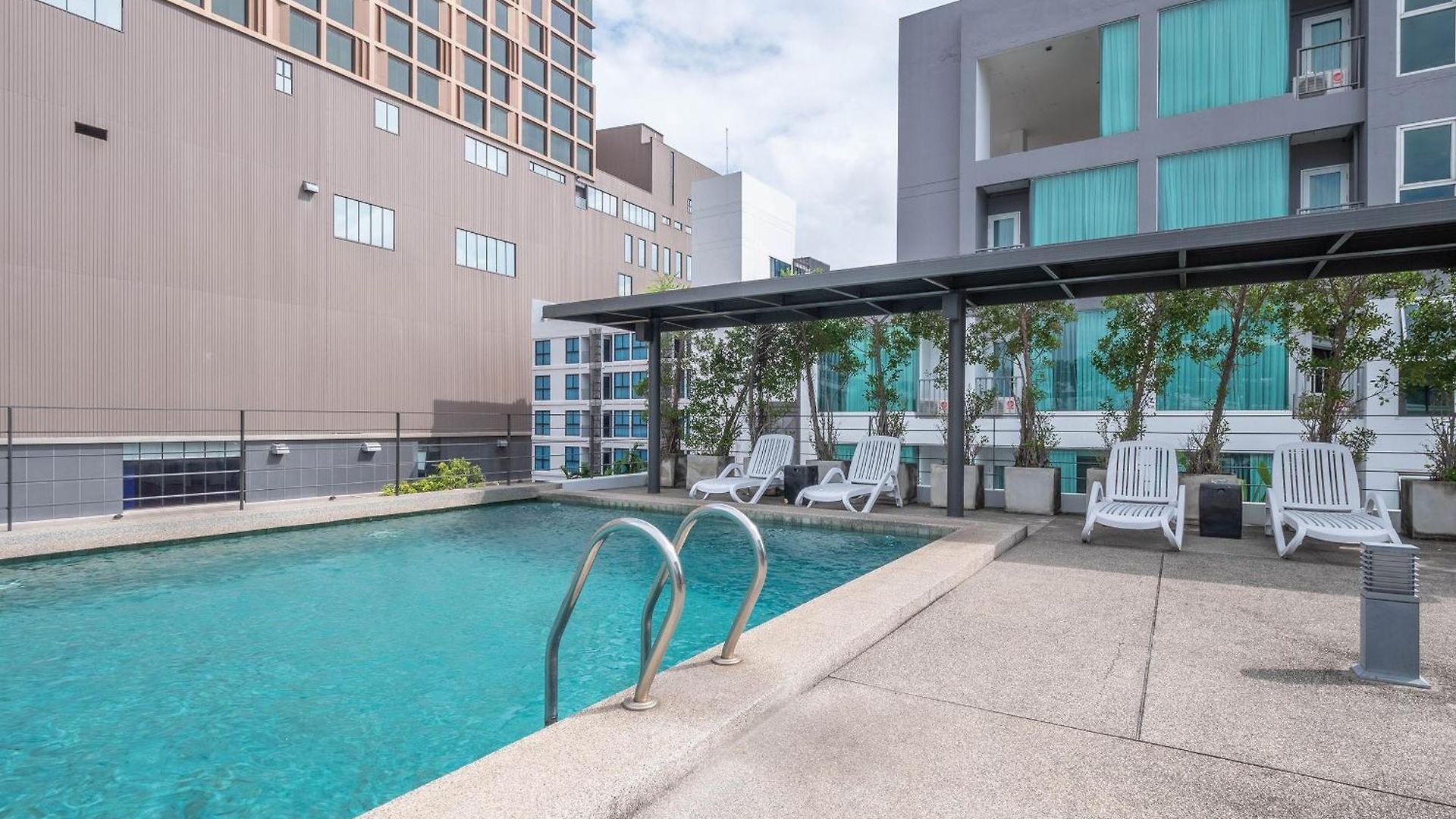 อพาร์ตโฮเทล Luxe Pattaya