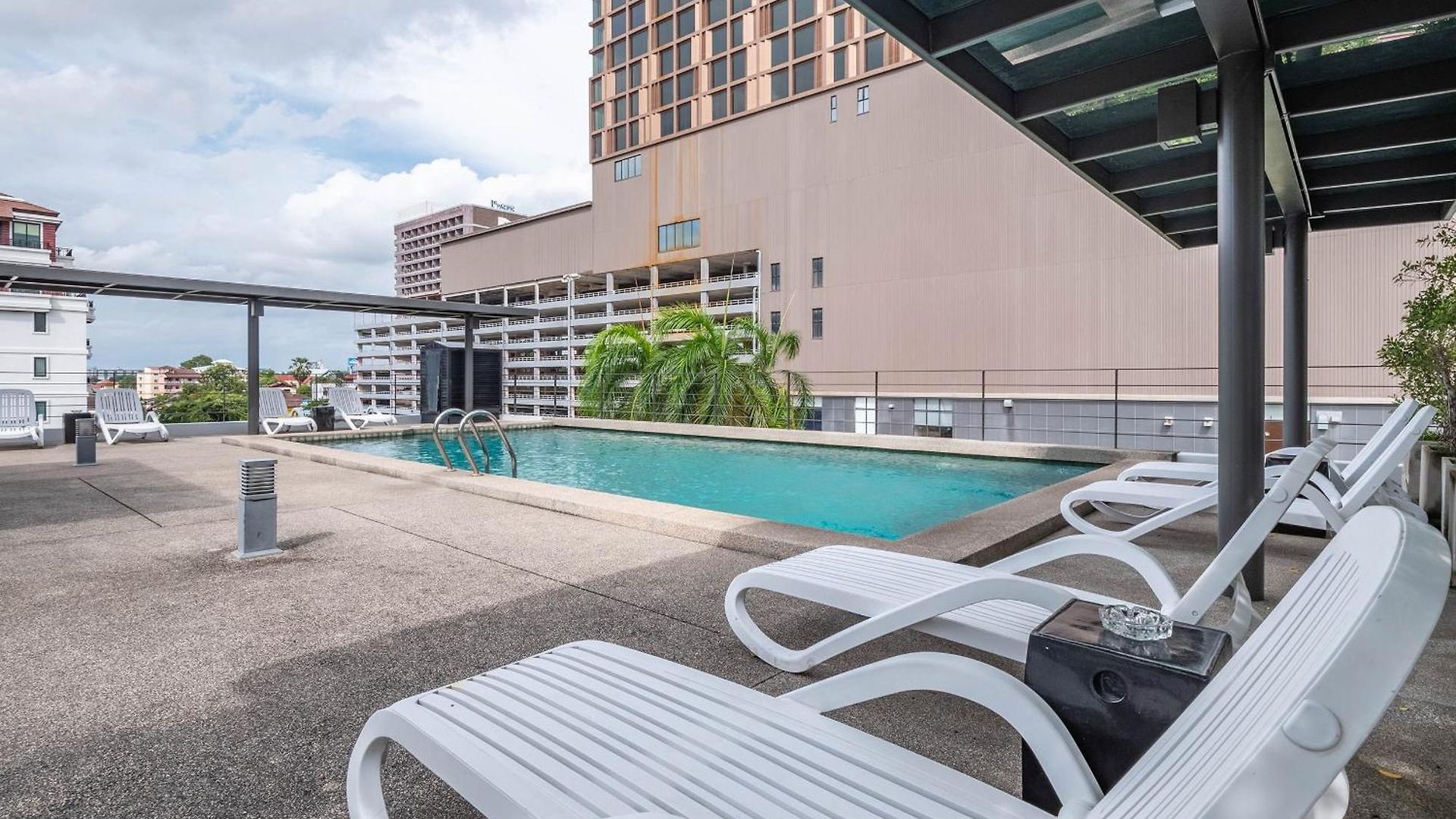 Luxe 3* Pattaya