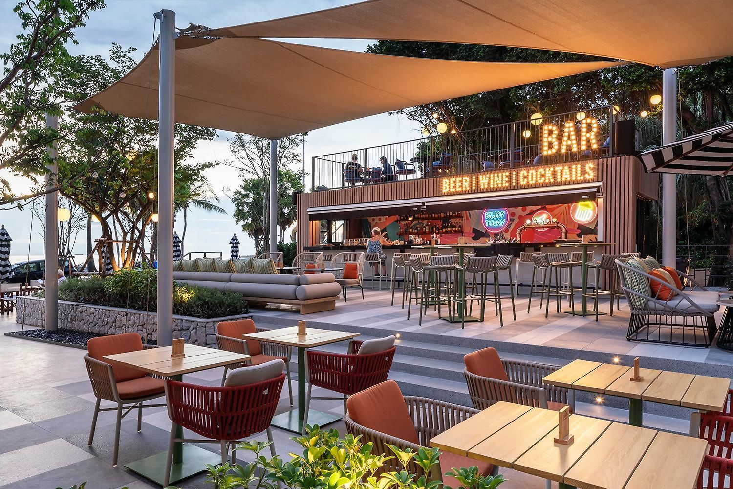 โรงแรม โรงแรมฮอลิเดย์อินน์ พัทยา Pattaya