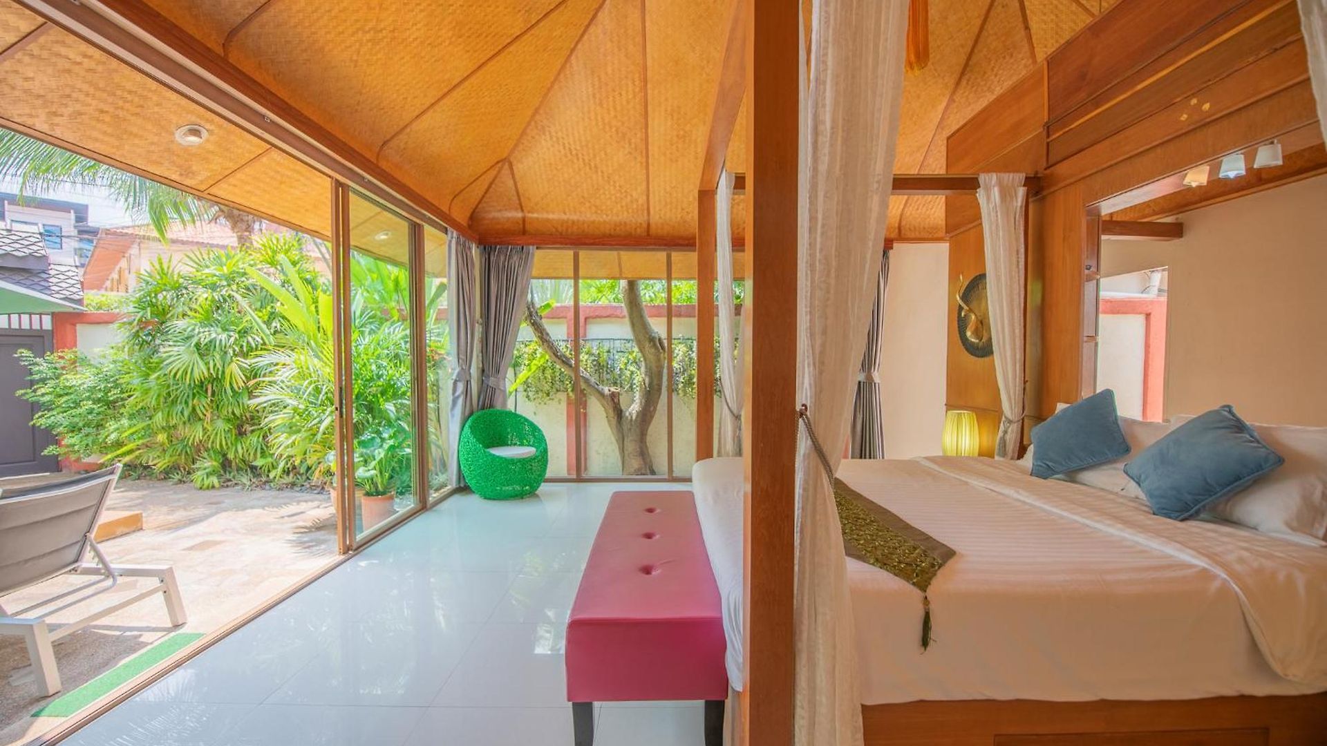 อพาร์ทเม้น Ii, Totally Private Pool
