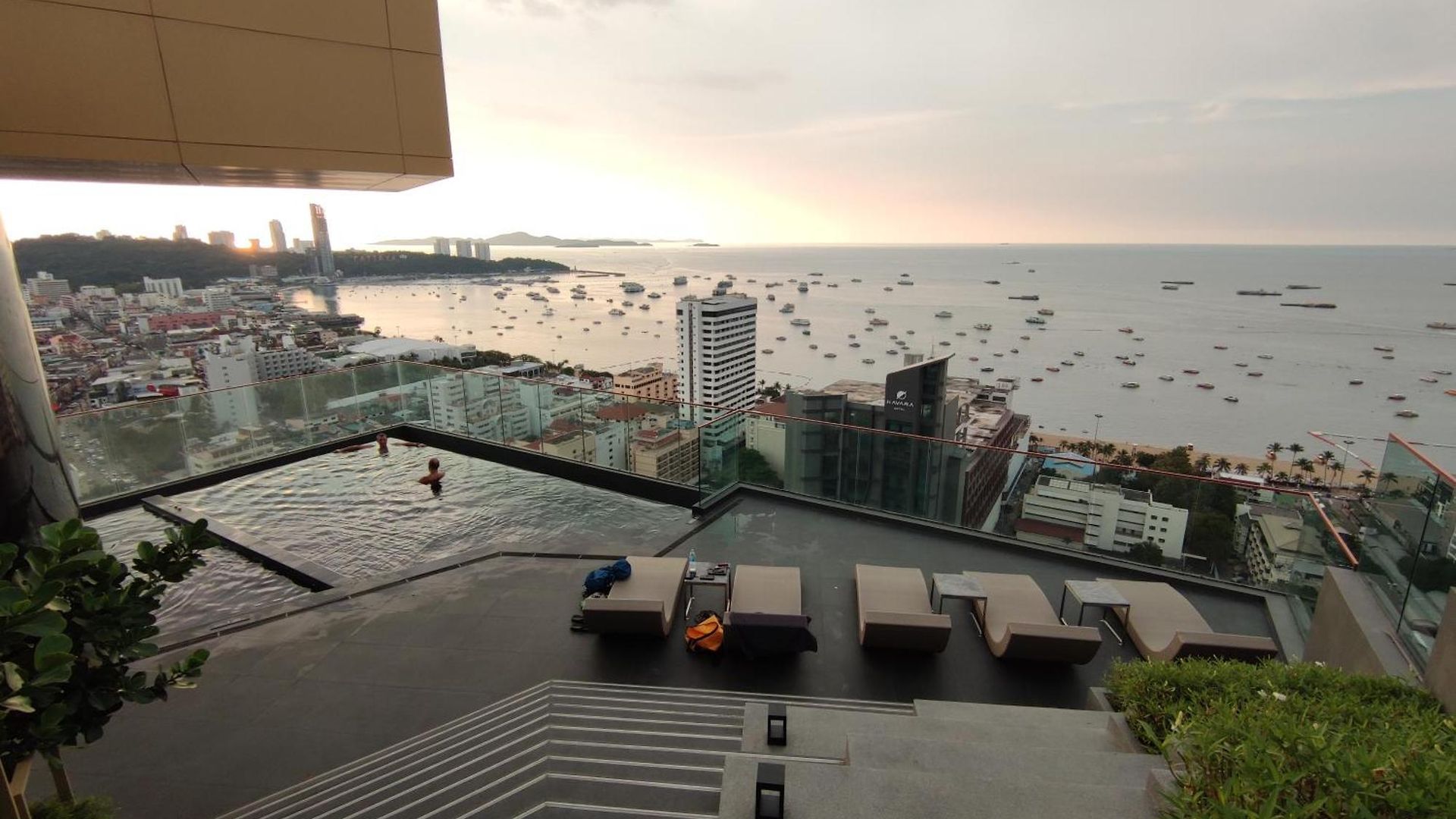 อพาร์ตโฮเทล 【edge】 New Infinity Pool Amazing/near Beach！ 3*