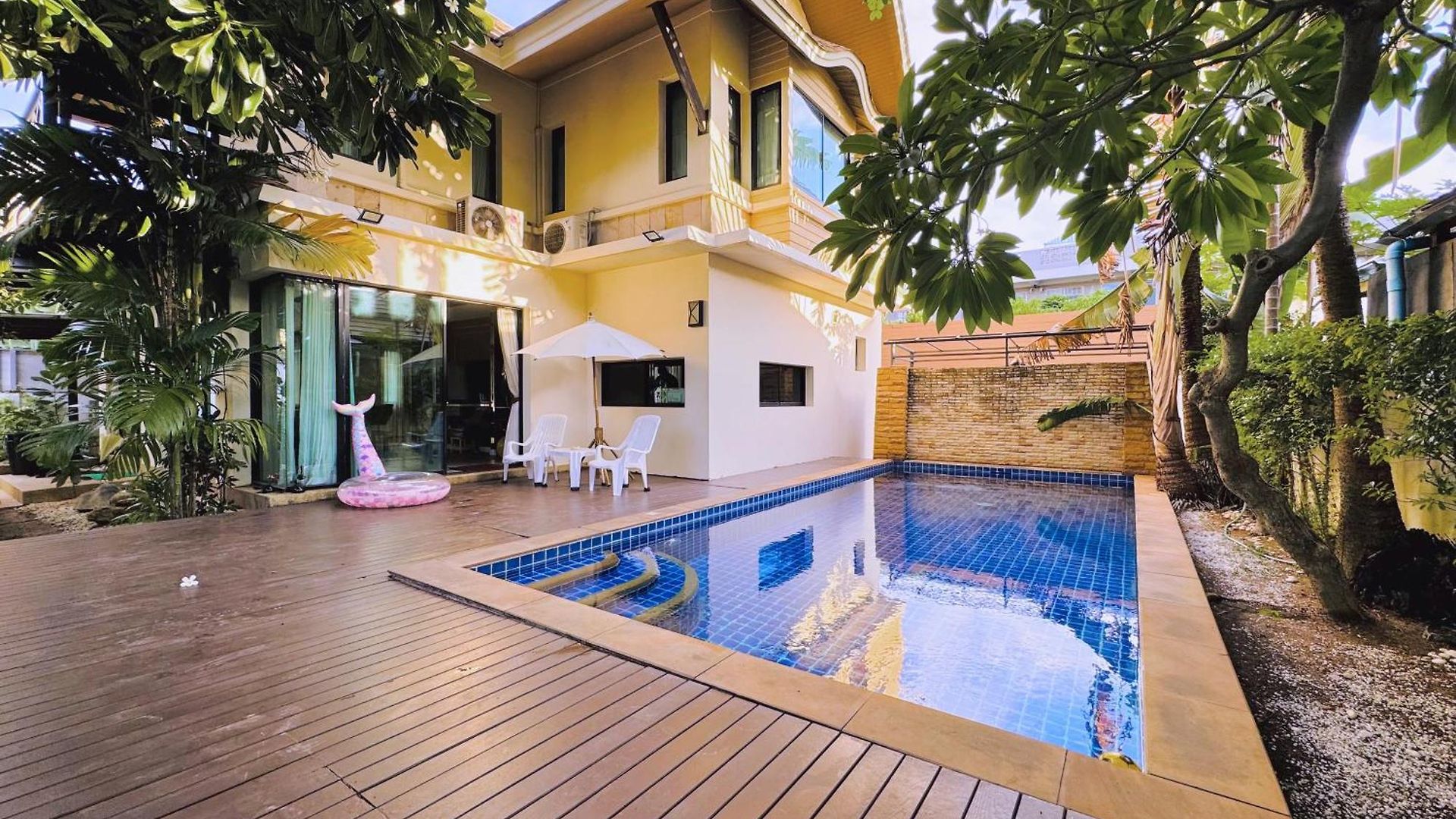 วิลล่า Hollywood Pool Center