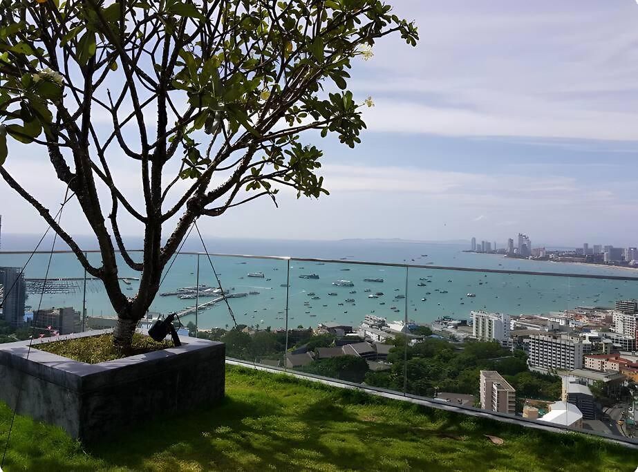 อพาร์ทเม้น Luxury 70sqm 2 Bedroom Next To Walking Street