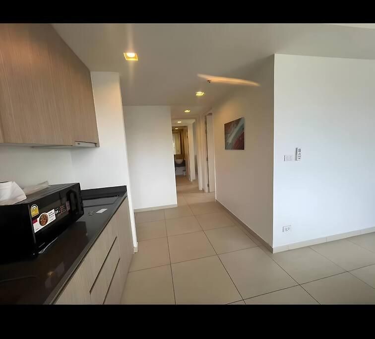 Luxury 70sqm 2 Bedroom Next To Walking Street อพาร์ทเม้น *
