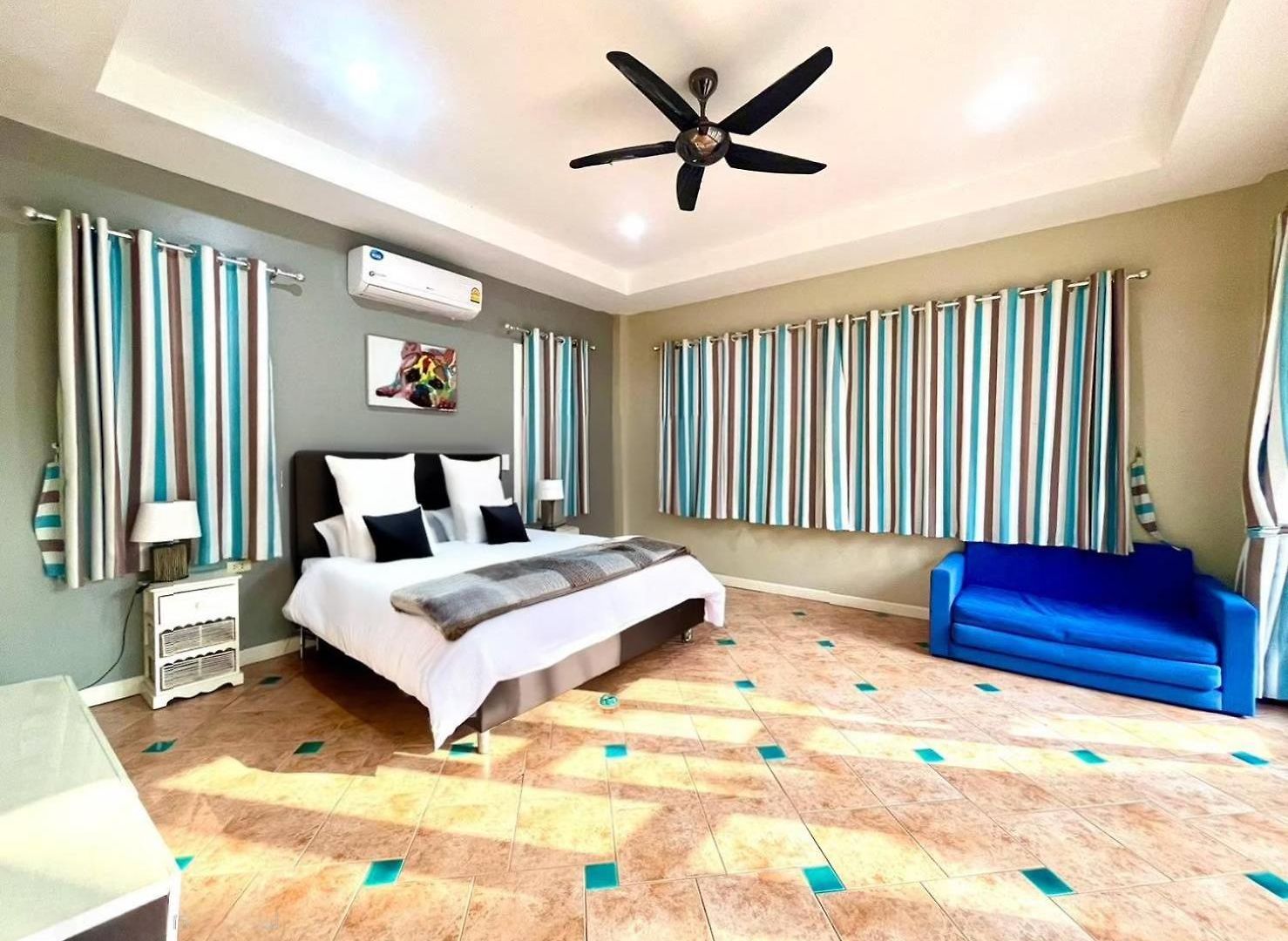 Pool 5bedroom Cosy Big Area Close To The วิลล่า