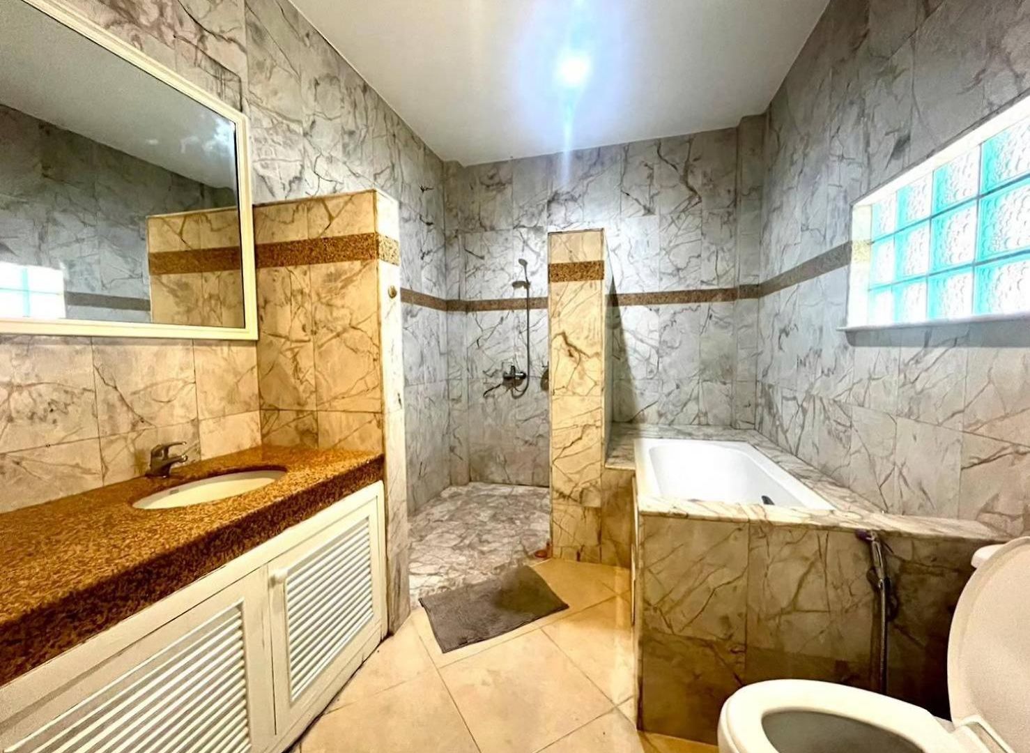 วิลล่า Pool 5bedroom Cosy Big Area Close To The *
