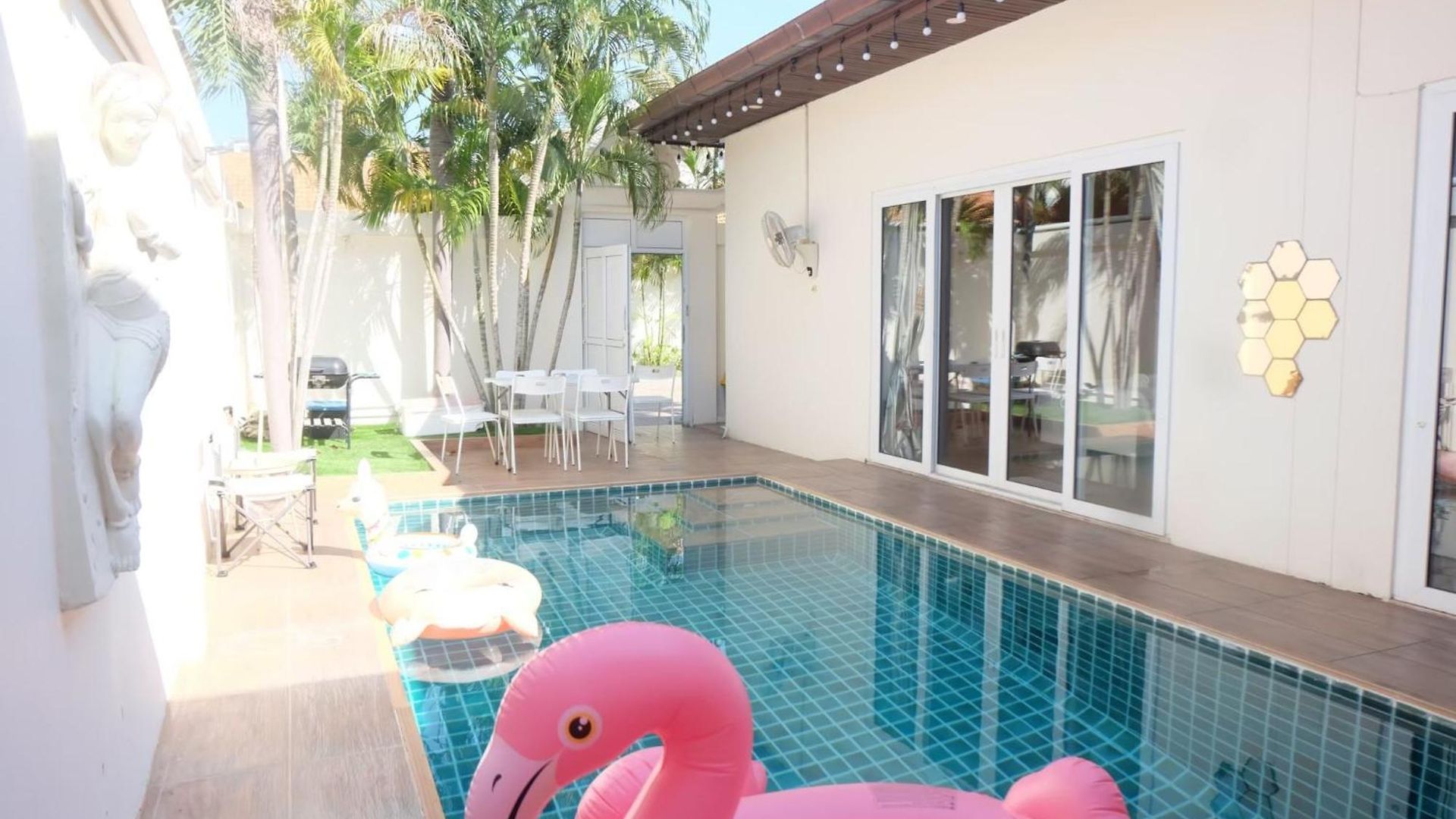 The Pool House No.8 วิลล่า