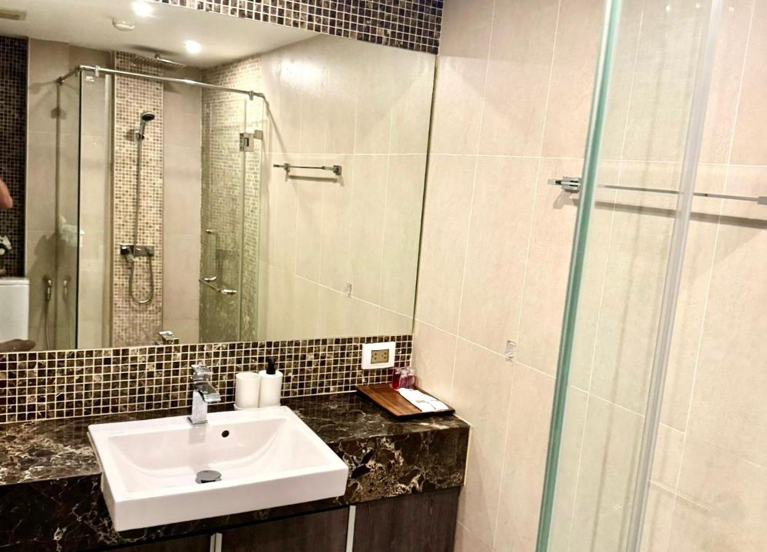 Centara Apartment *