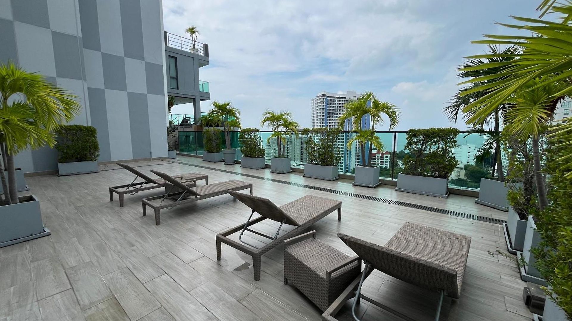 The Juwel By Amon Phra Tamnak อพาร์ทเม้น Pattaya