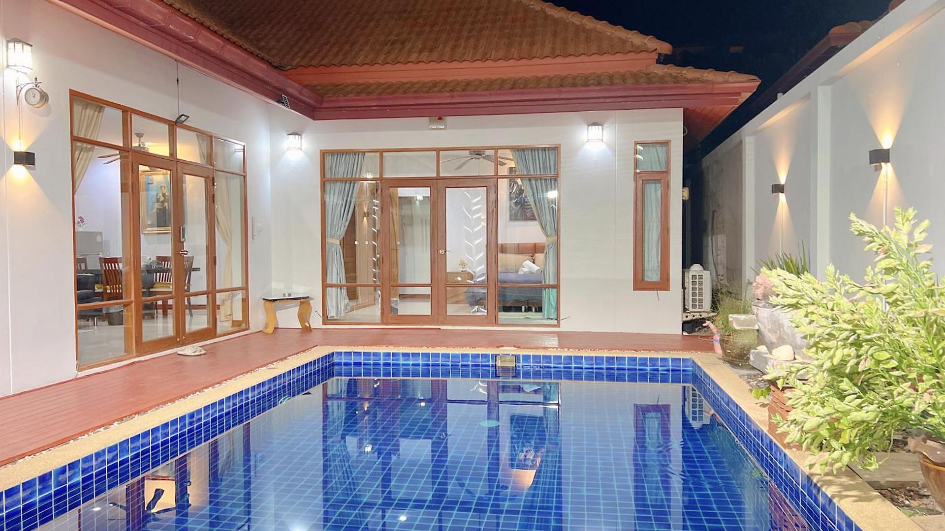 Gusvana Pool วิลล่า *