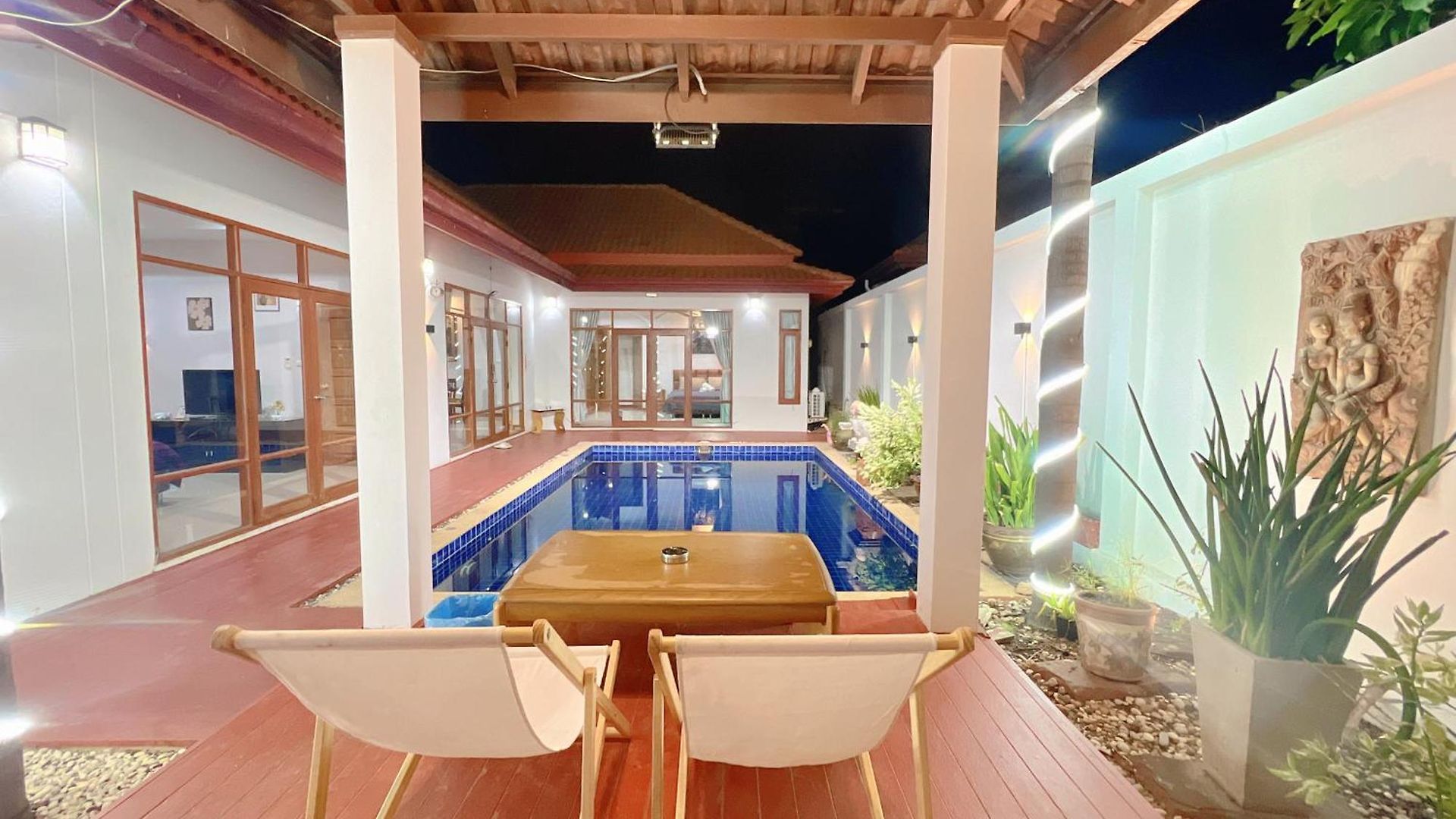 Gusvana Pool วิลล่า *