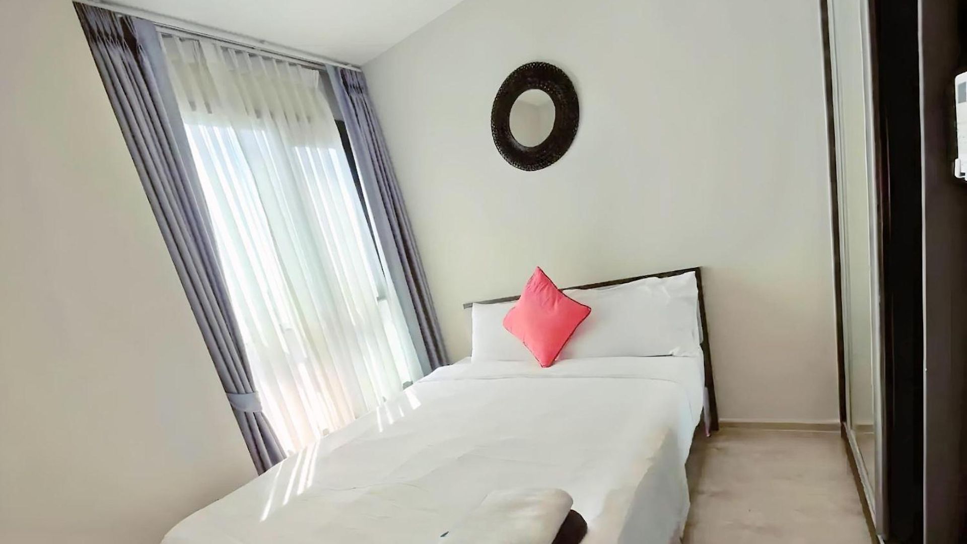 อพาร์ทเม้น Sea View 2 Bed At Great Location *