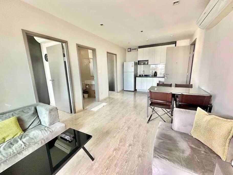 Sea View 2 Bed At Location Pool *