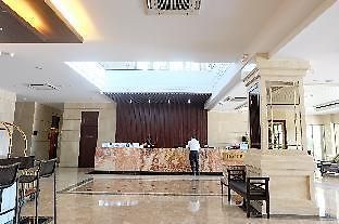 โรงแรม March