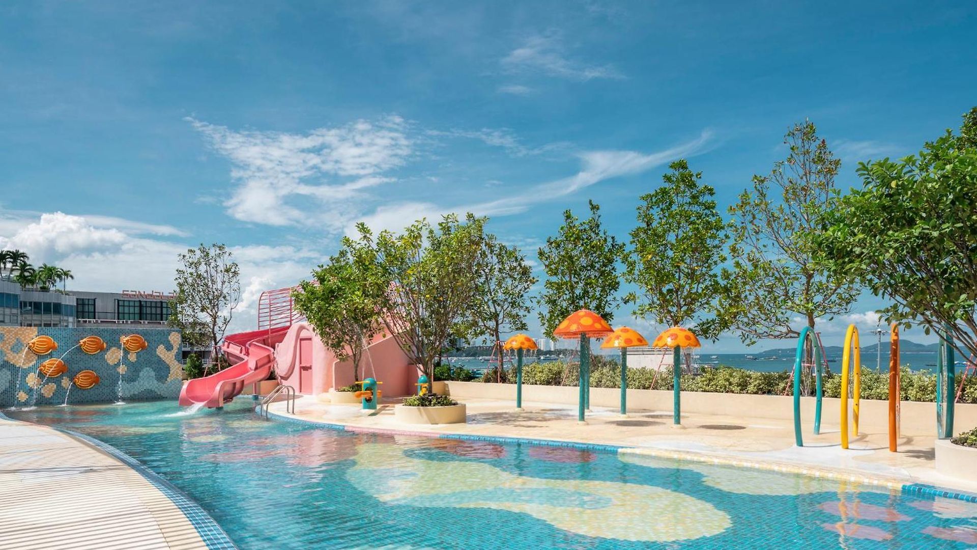 โรงแรมฮอลิเดย์อินน์ พัทยา โรงแรม
