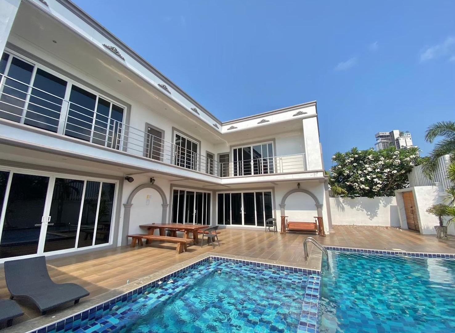 วันหยุดที่บ้าน 다빈치 풀빌라 Davinci Pool *
