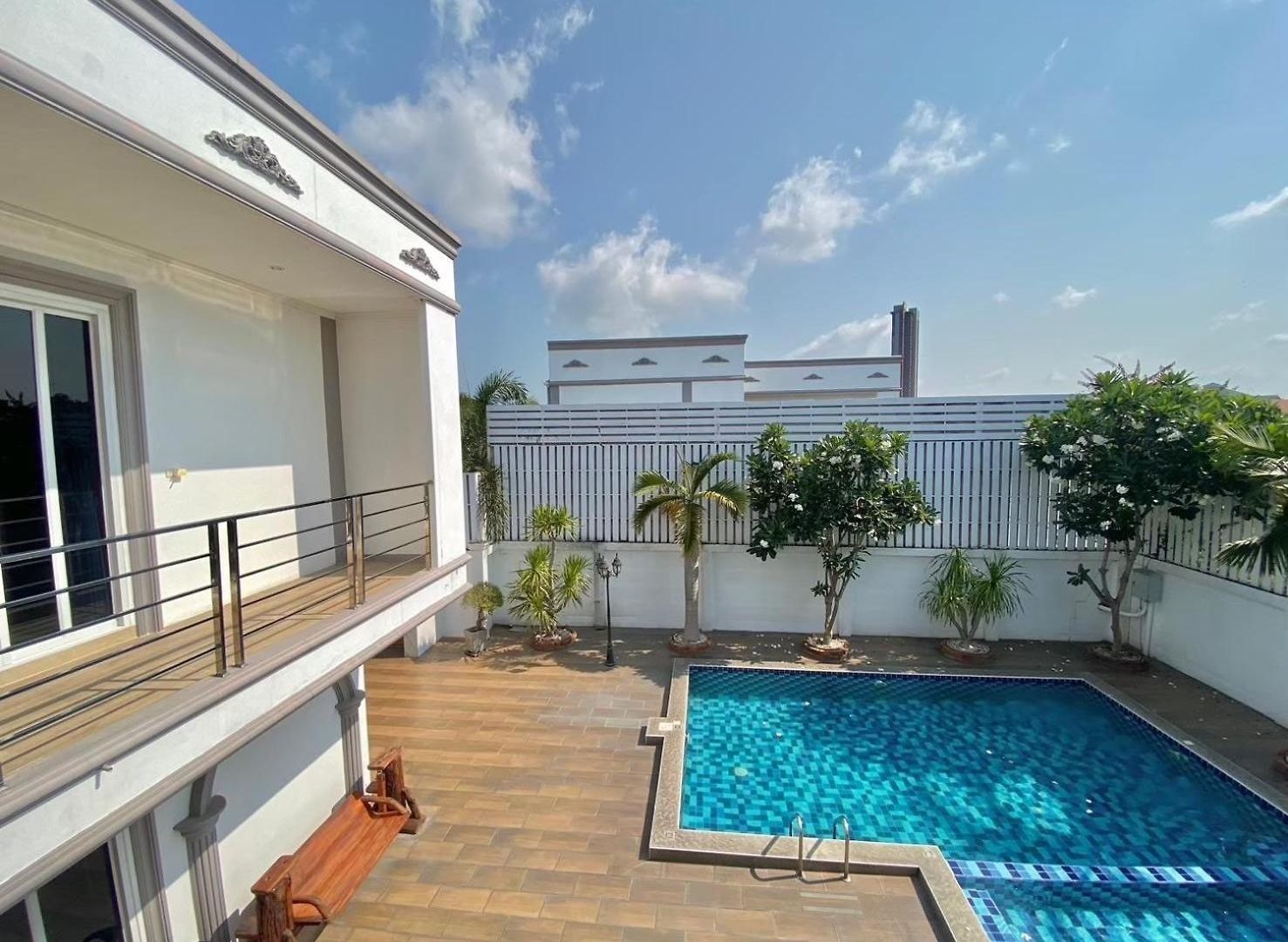다빈치 풀빌라 Davinci Pool วันหยุดที่บ้าน Pattaya