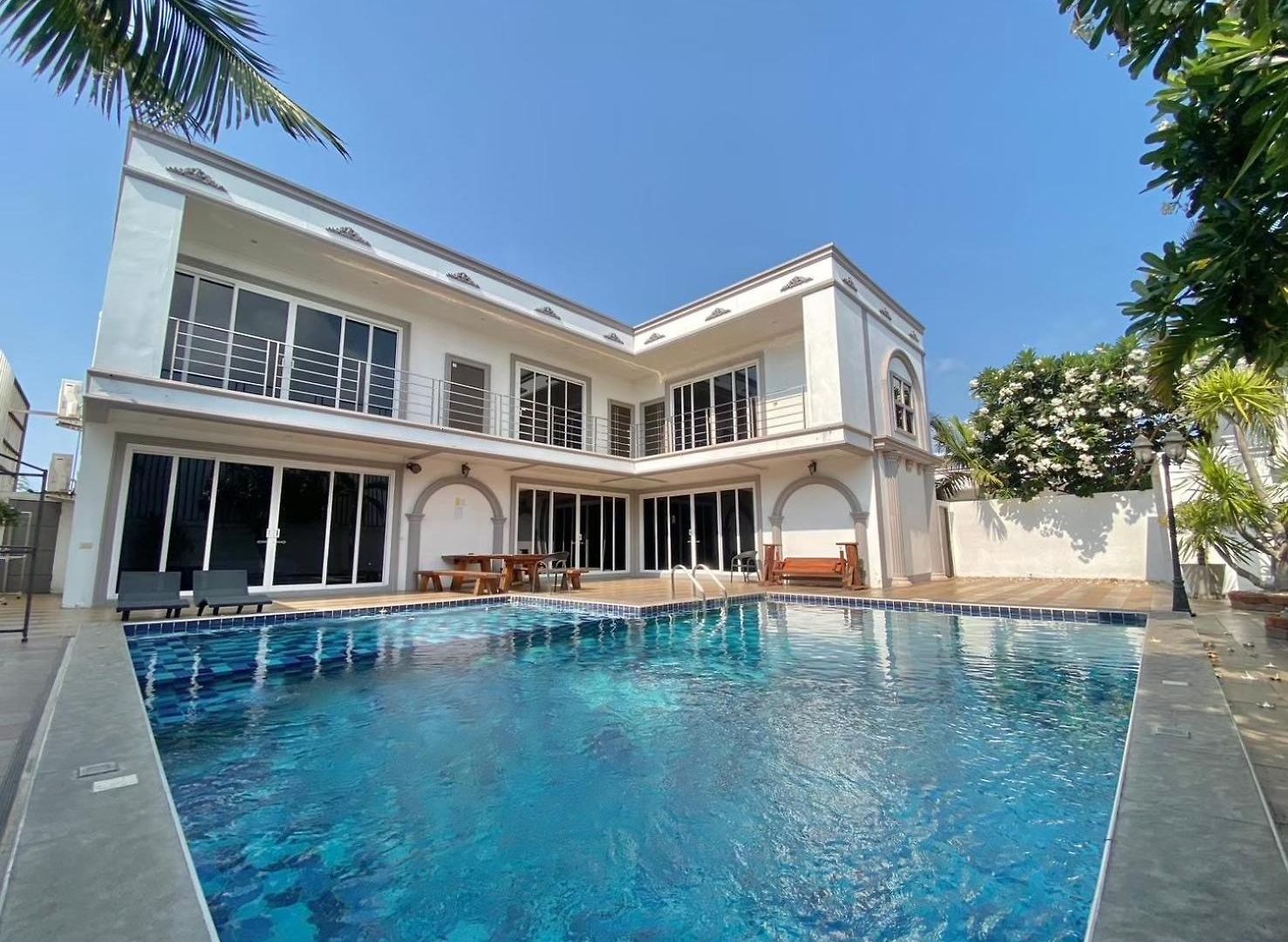 다빈치 풀빌라 Davinci Pool วันหยุดที่บ้าน Pattaya