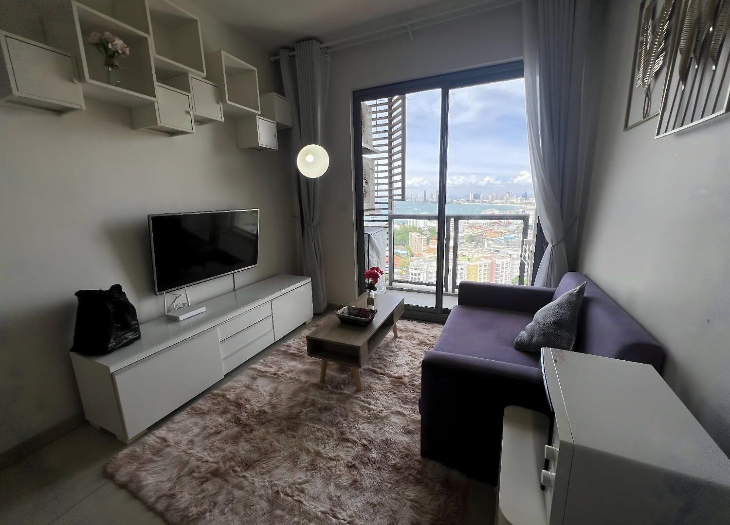 Unixx South - Only Sea View Apartment *