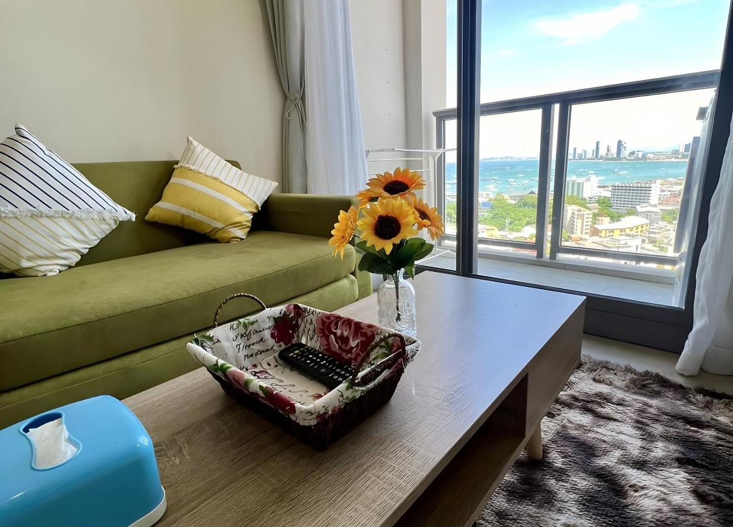 Unixx South - Only Sea View Apartment