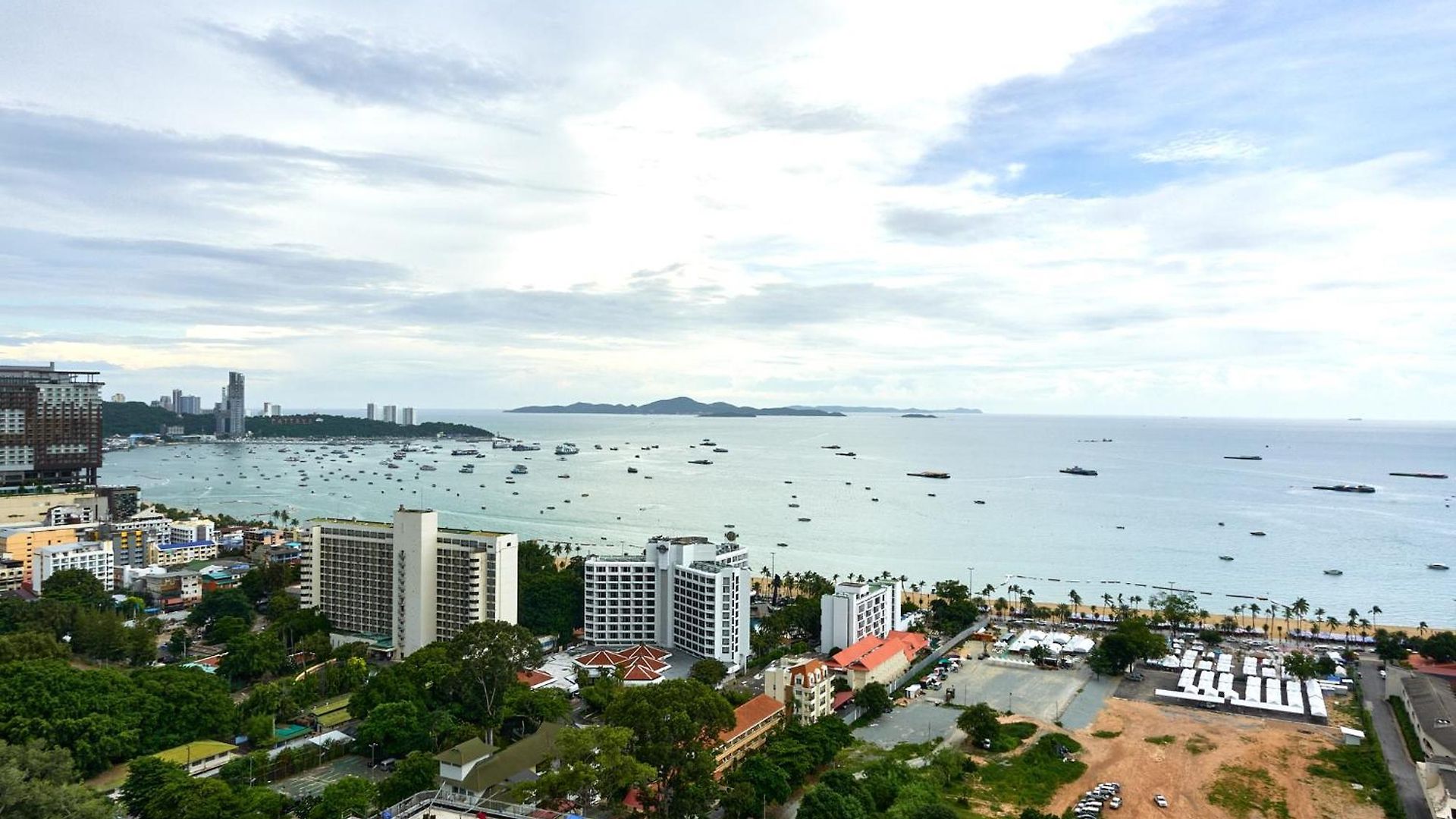 อพาร์ทเม้น Muxa - Centric Sea Pattaya