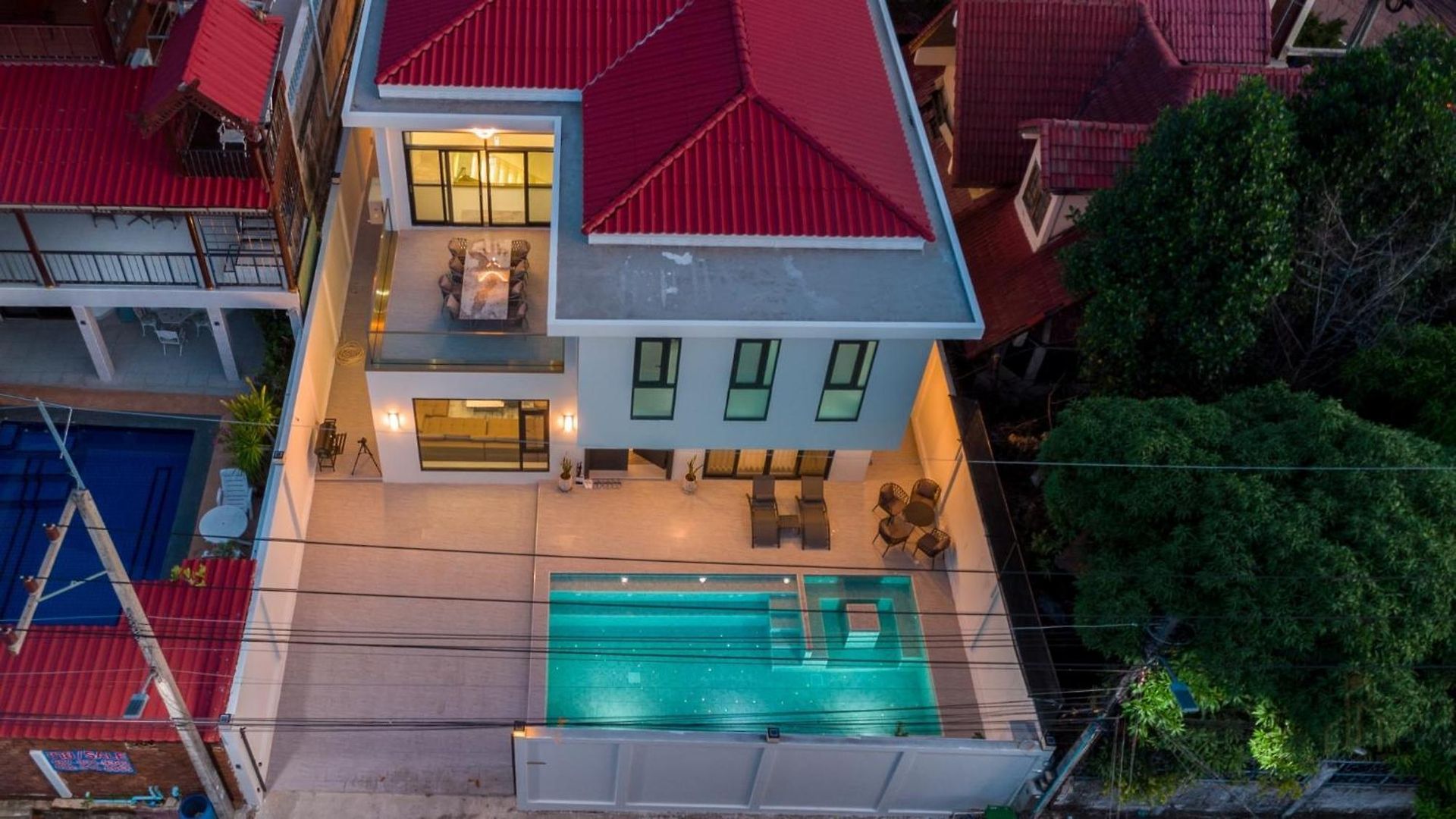 Villa T M L-urban Modern Pool -4 Bedrooms & 5 Bathrooms - Private Ktv - Prime Location -family & Group