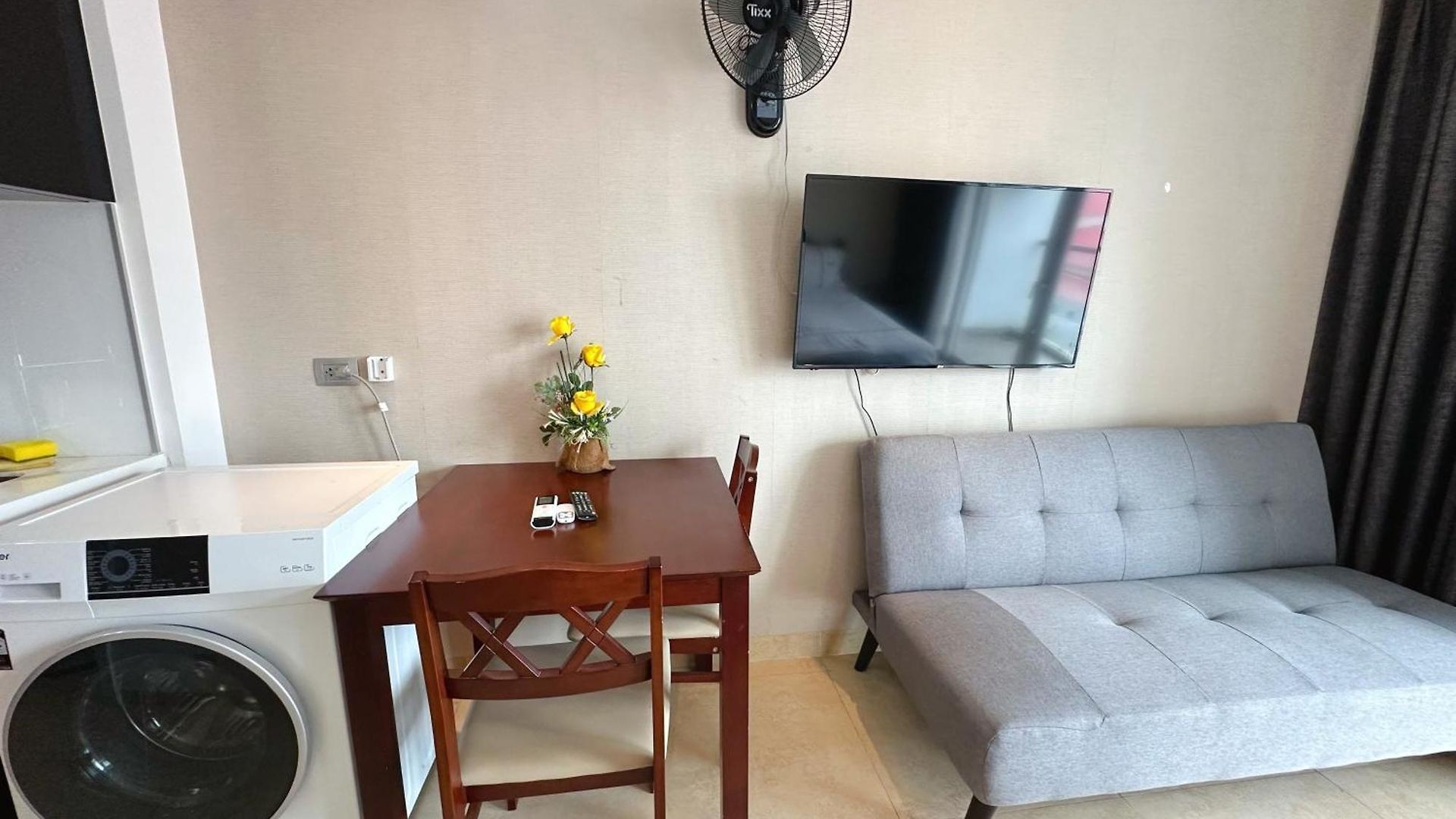Centara Avenue Soi Buakhao By Daisy 2 *