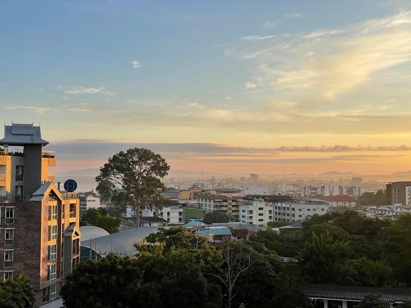 โรงแรม โกลเดนท์ทิวลิป เอสเซนเชียล พัทยา Pattaya