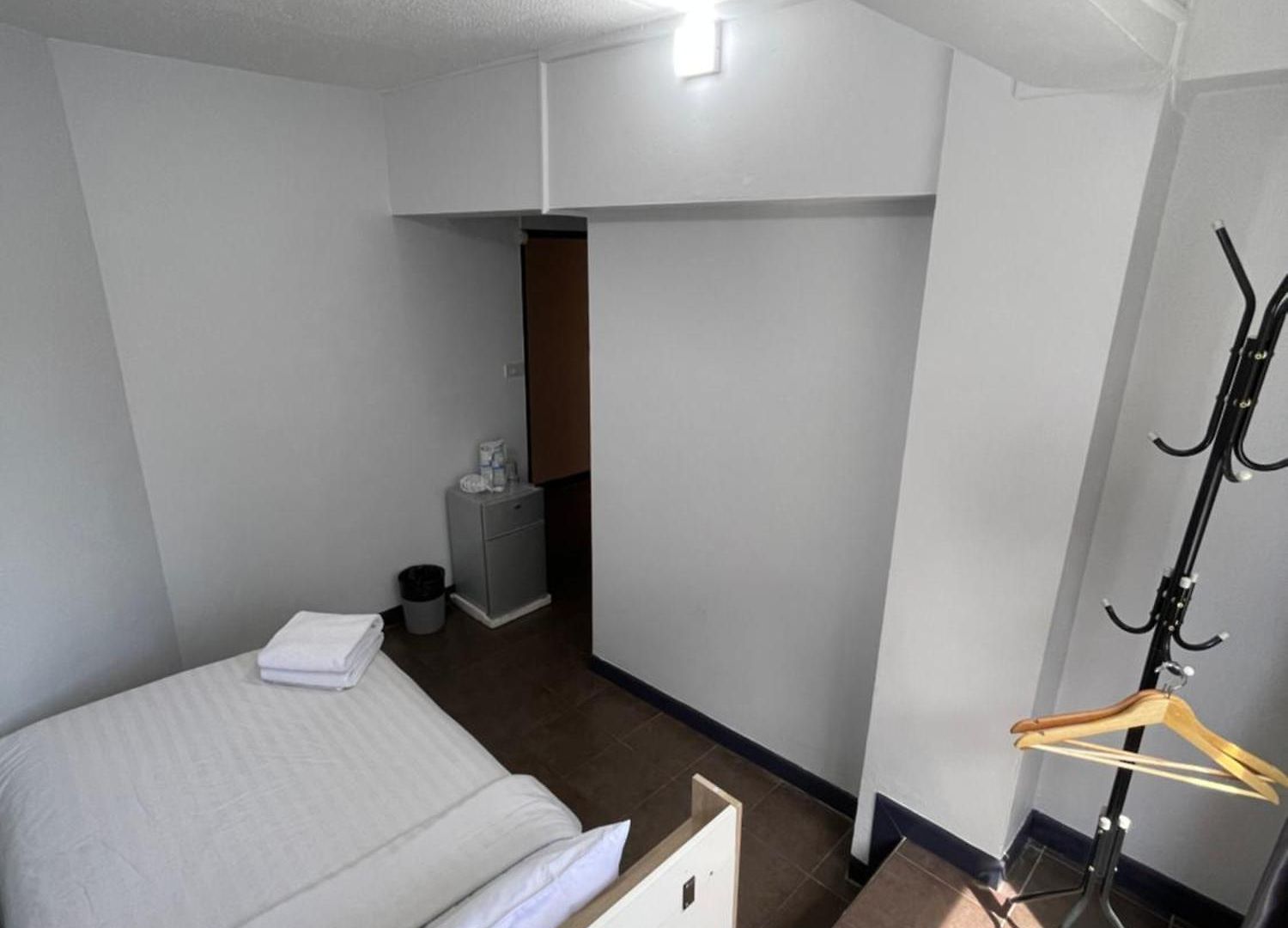 Maland House - Soi 14 Saisong Road *
