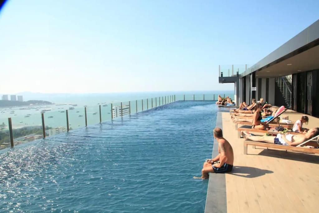 อพาร์ทเม้น Sea View 2 Bed At Excellent Location Pattaya