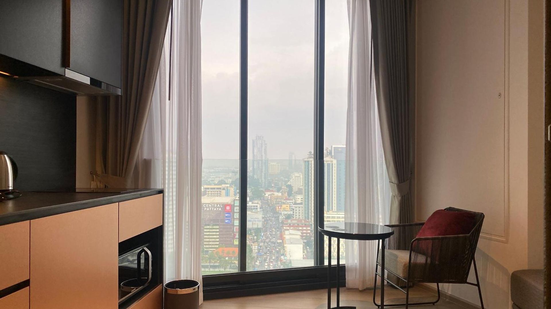 Edge By Su อพาร์ทเม้น Pattaya