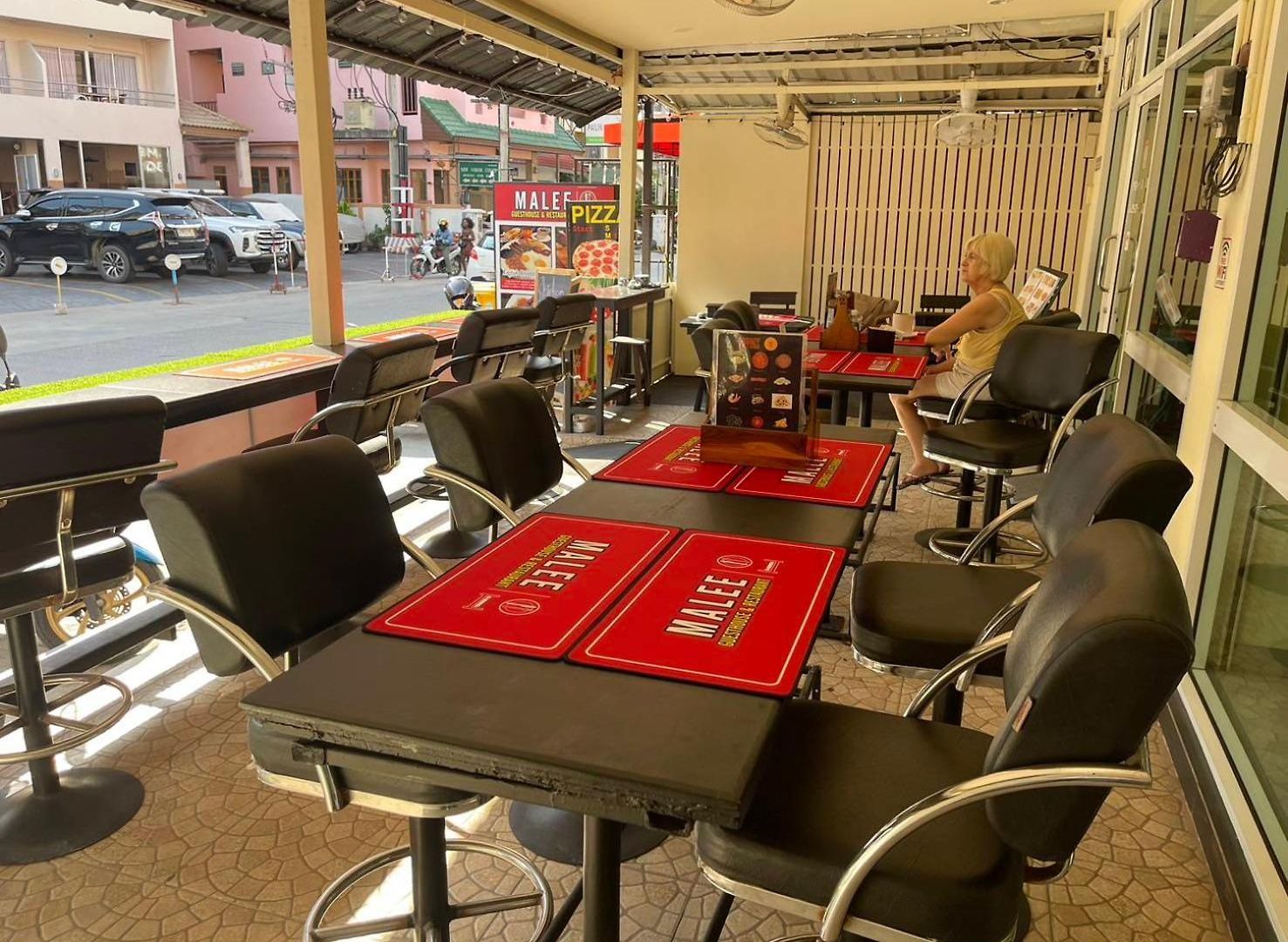 ที่พัก Malee And Restaurant *