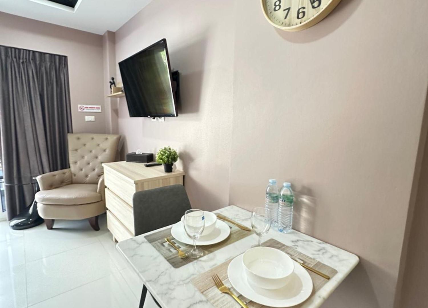 New Nordic Marcus Vip-5 - Spacious Near The Sea In The Area Of Phra Tam Nak Hill Apartment Pattaya