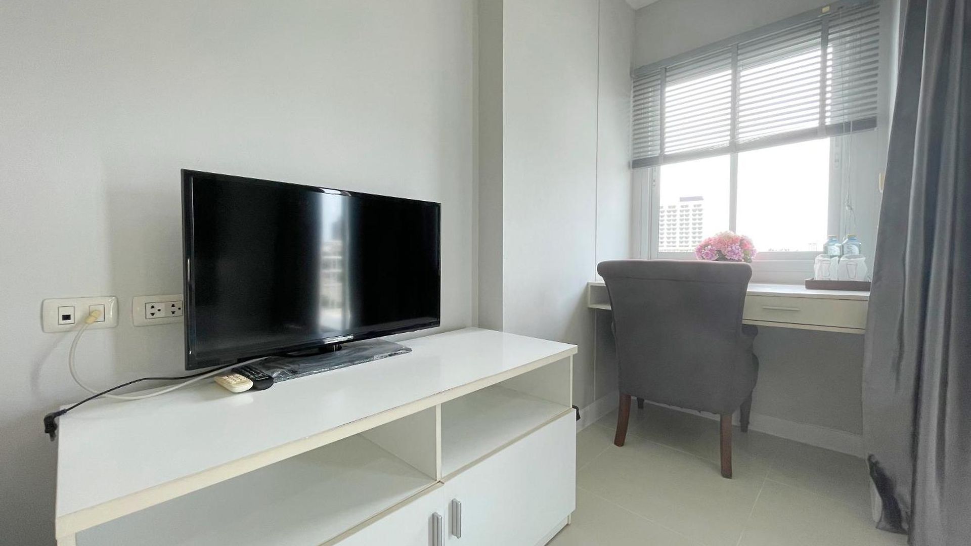 Baan By Sabai Near By God โรงแรม 3*