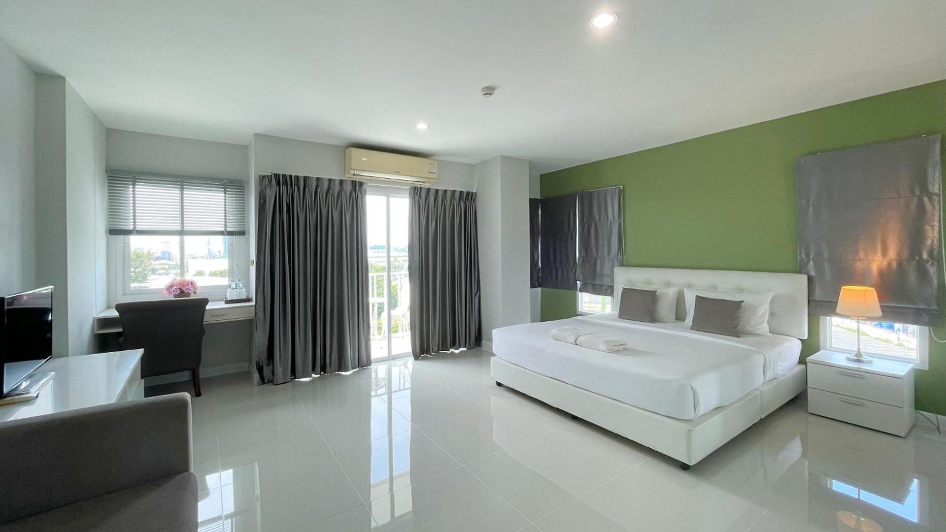 โรงแรม Baan By Sabai Near By God Pattaya