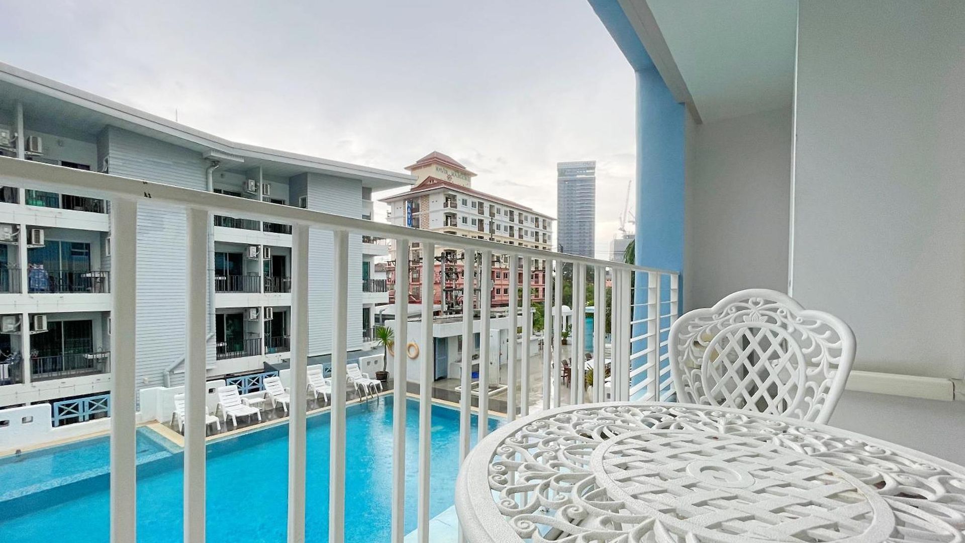 Baan By Sabai Near By God 3*