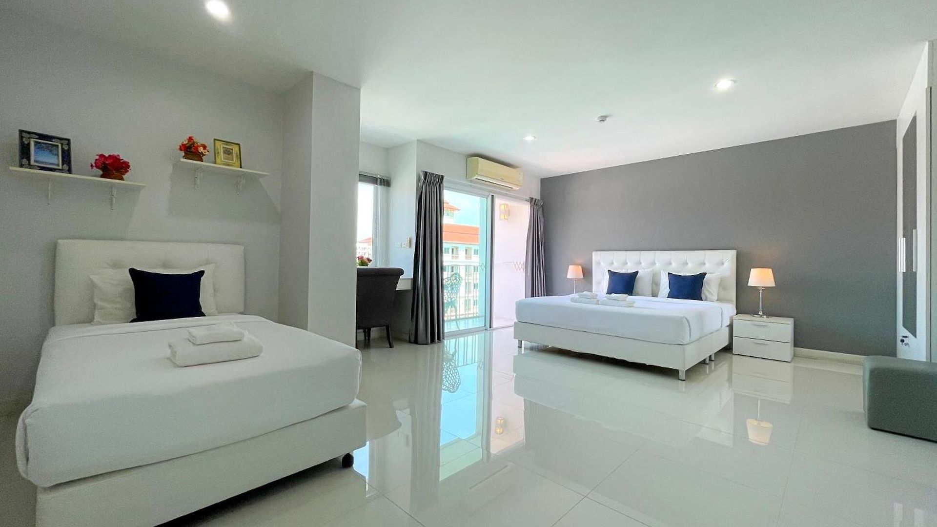 Baan By Sabai Near By God โรงแรม
