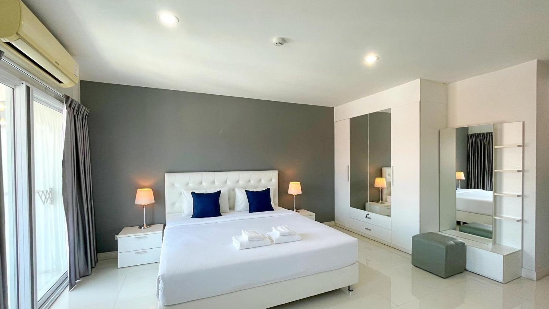 โรงแรม Baan By Sabai Near By God Pattaya