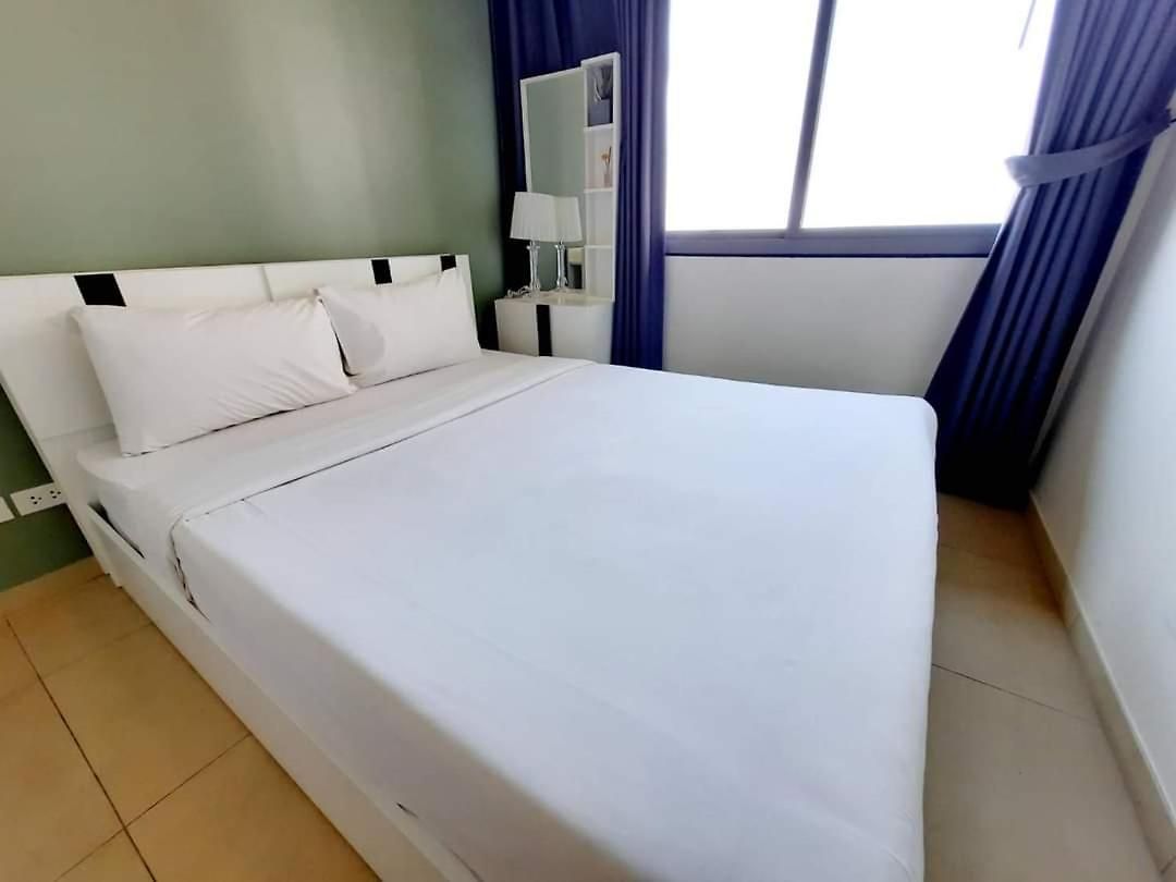 อพาร์ทเม้น Sea View High Floor 2 Bed Pattaya