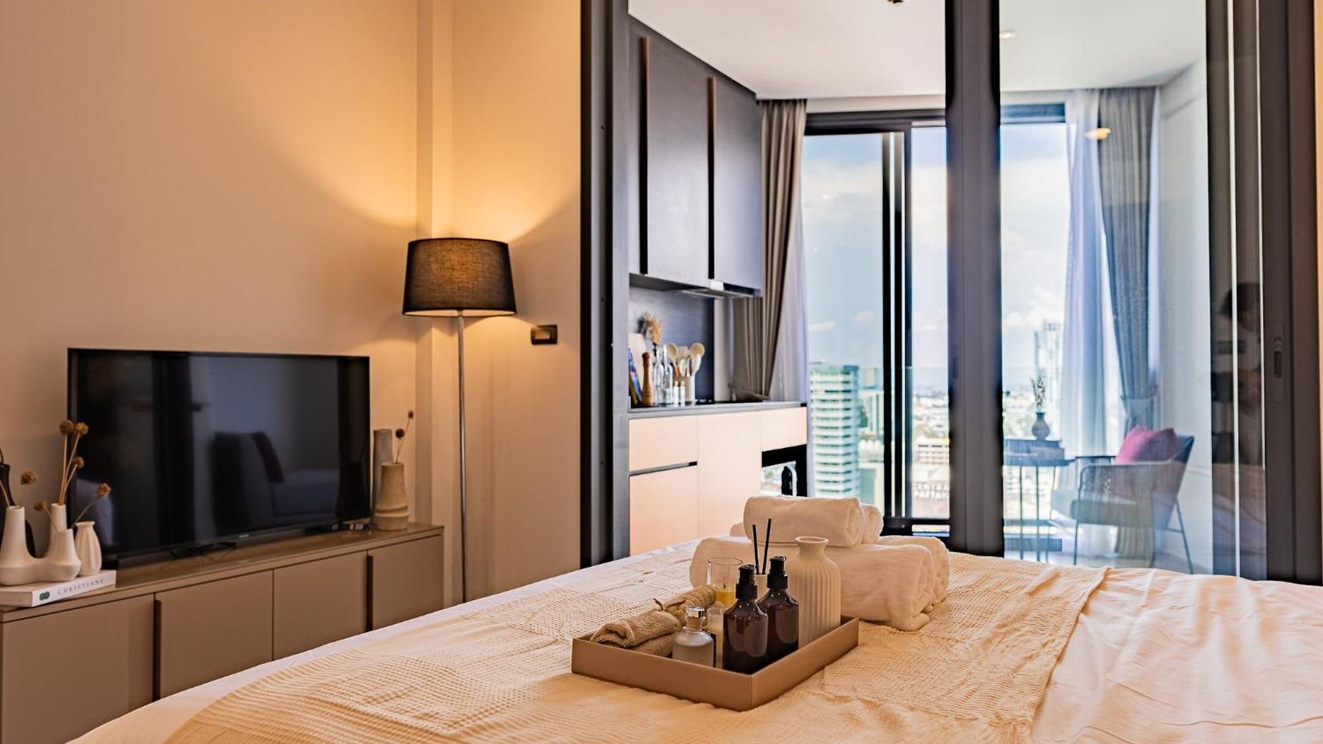 Luxury Edge * Pattaya