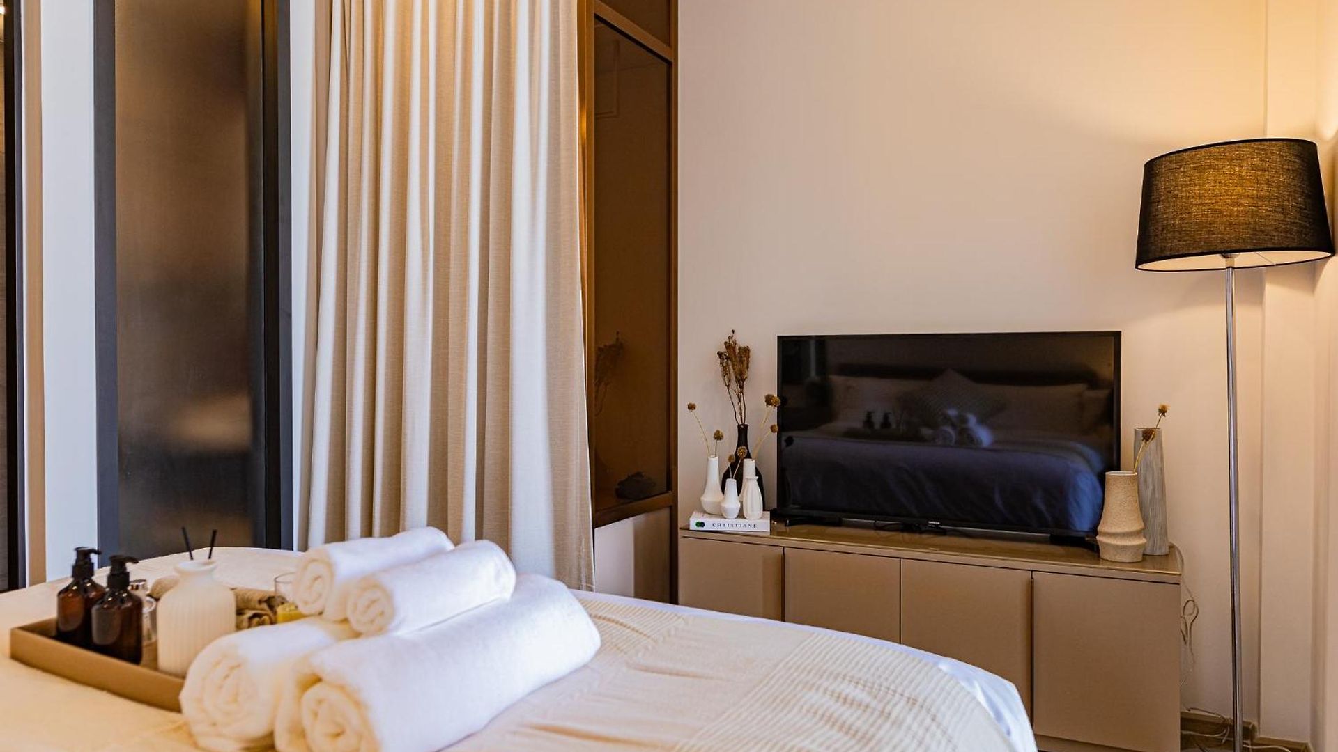 อพาร์ทเม้น Luxury Edge Pattaya